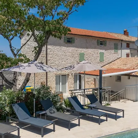 Villa Verde Visnjan فيلة